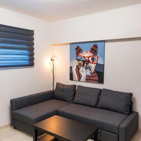 Bk Apartment Semi-Basement Néa Khilí Eksteriør billede