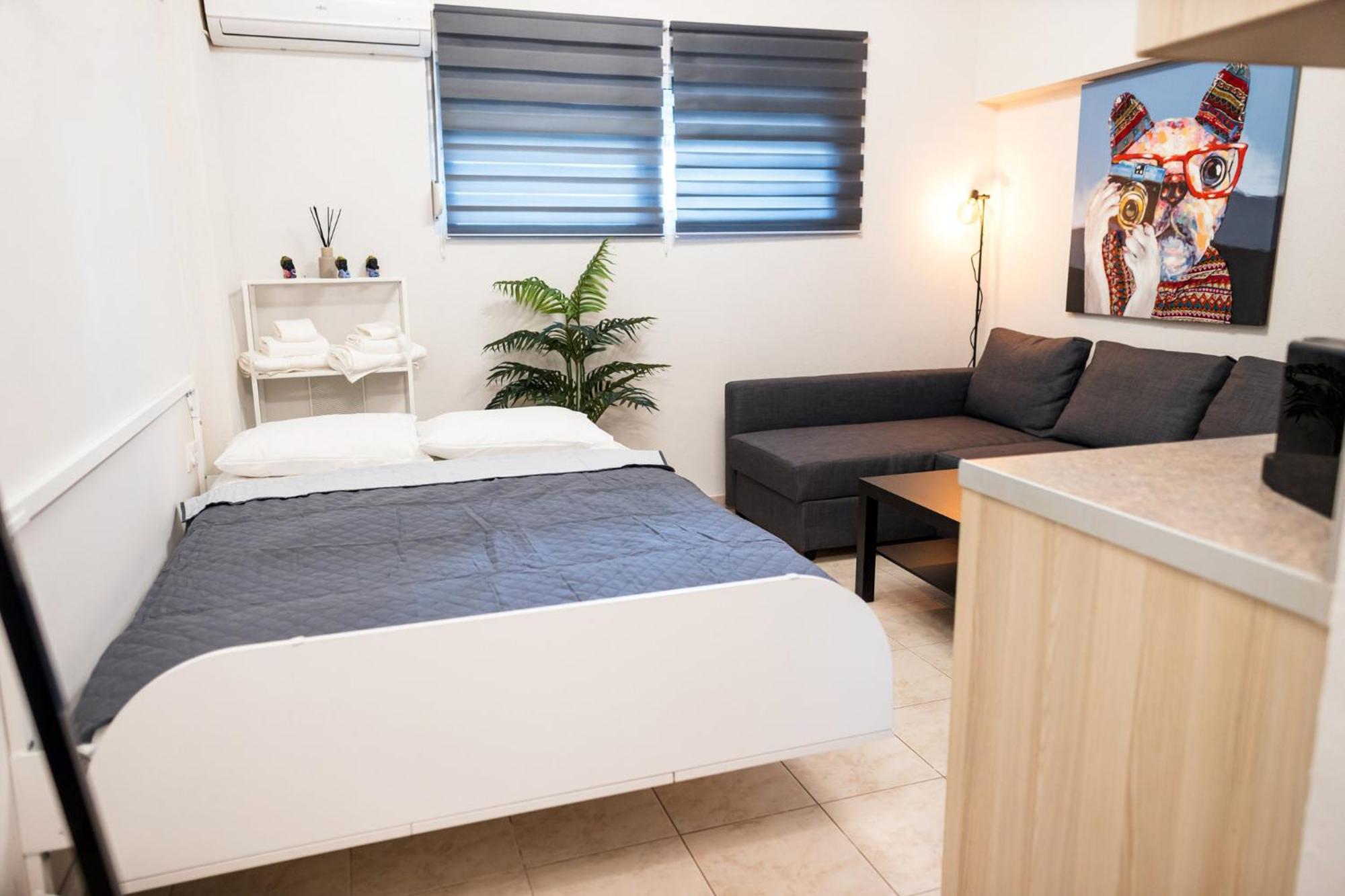 Bk Apartment Semi-Basement Néa Khilí Eksteriør billede